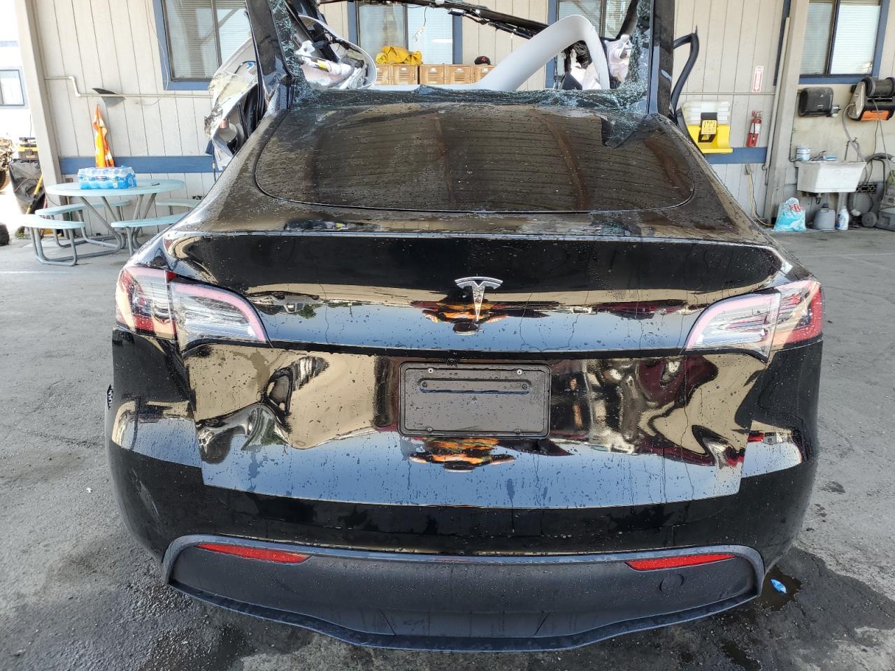 2025 Tesla Model Y VIN: 7SAYGDED0SF229478 Lot: 64505685