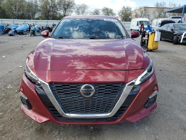  NISSAN ALTIMA 2019 Czerwony