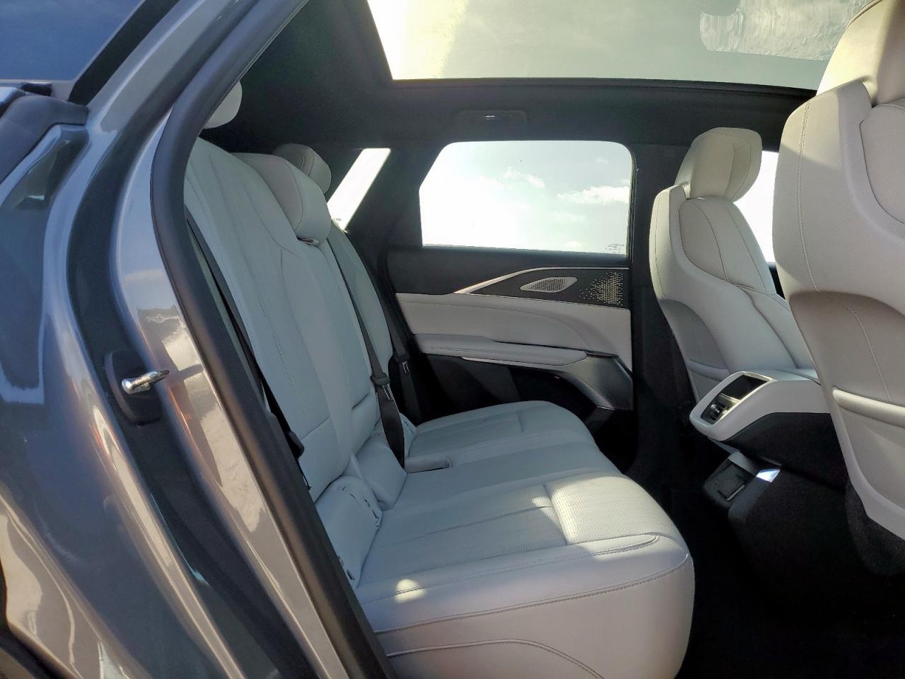 2023 Cadillac Lyriq Luxury VIN: 1GYKPMRK8PZ002160 Lot: 65990035