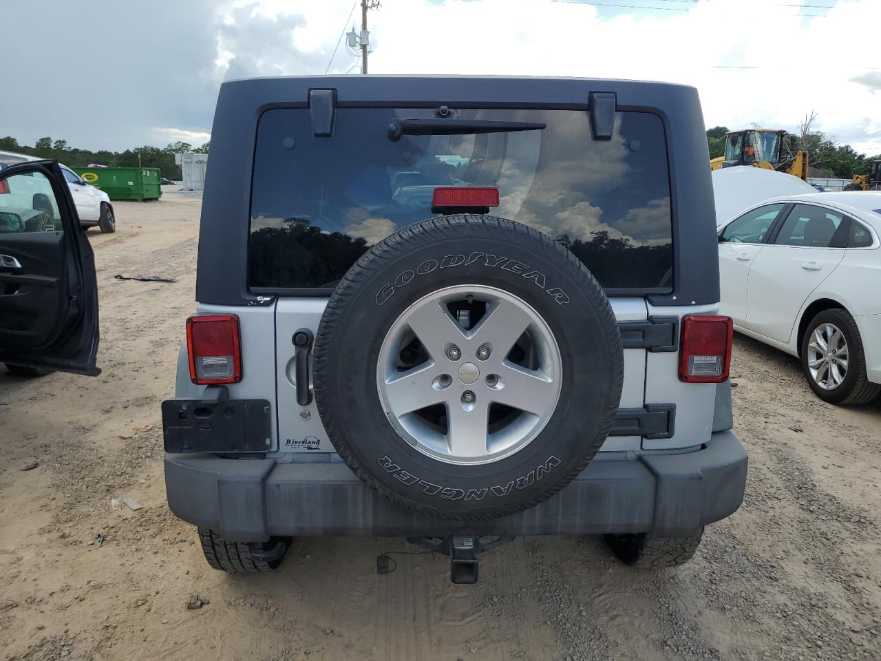 2011 Jeep Wrangler Unlimited Sport VIN: 1J4BA3H12BL640744 Lot: 63747095