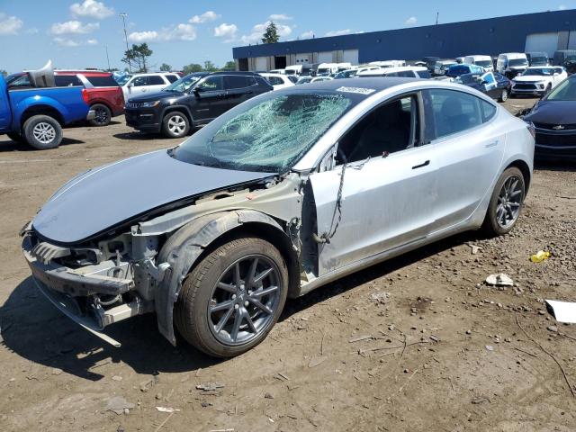  TESLA MODEL 3 2018 Srebrny