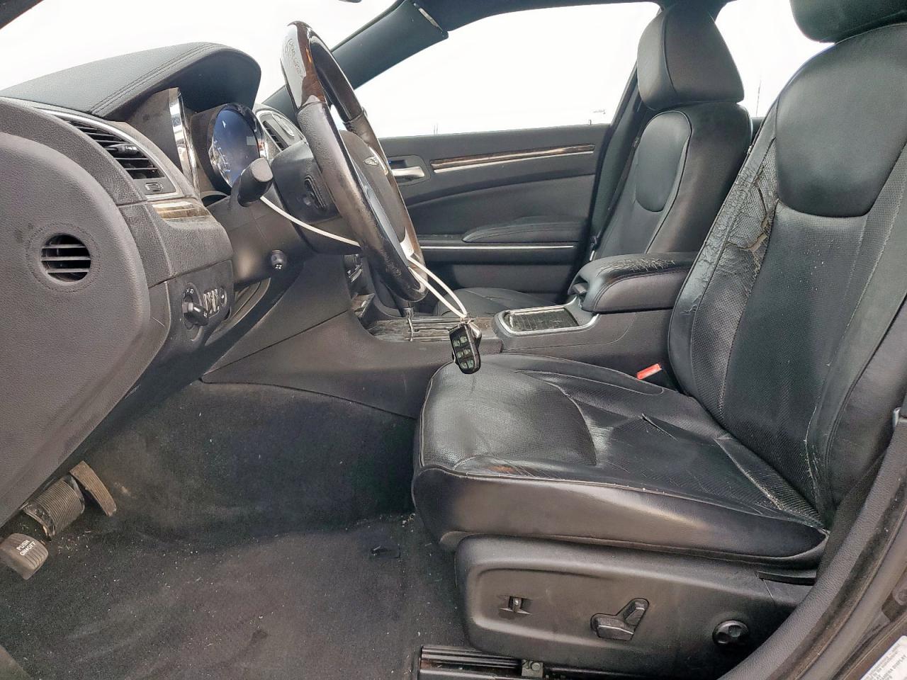 2012 Chrysler 300C VIN: 2C3CCAET0CH147162 Lot: 64326855