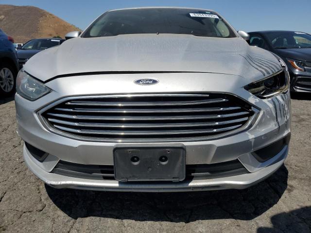 Седаны FORD FUSION 2017 Серебристый