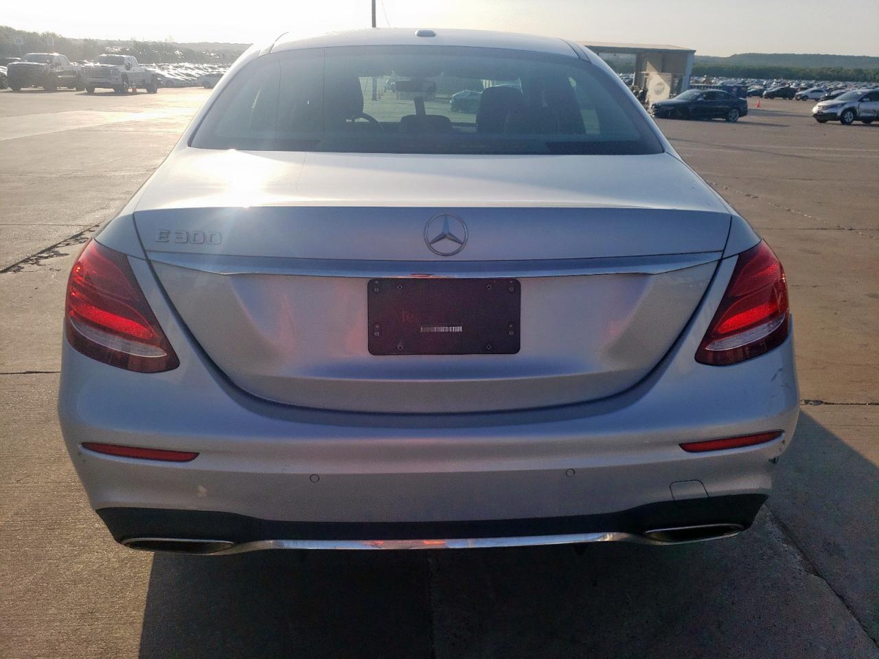 2018 Mercedes-Benz E 300 VIN: WDDZF4JB9JA430429 Lot: 64252305
