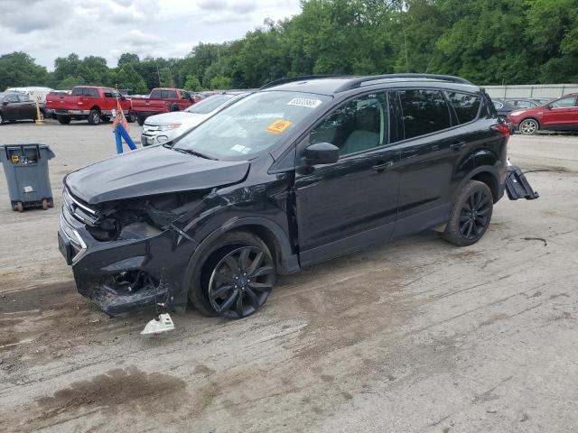 FORD ESCAPE 2019 Czarny