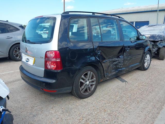 2005 VOLKSWAGEN TOURAN SE