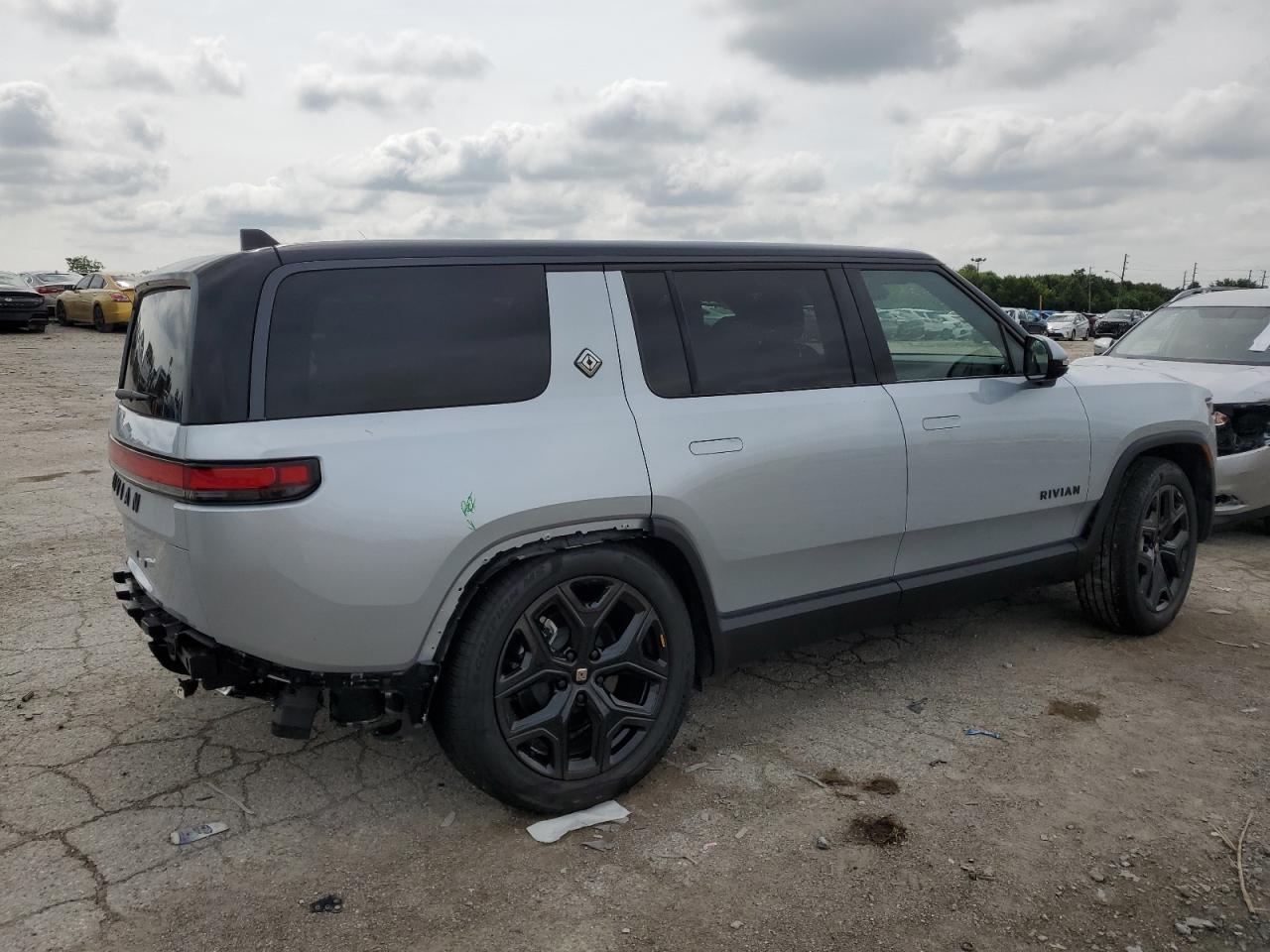 2025 Rivian R1S Adventure silver null electric 7PDSGBBA6SN065956 photo #4