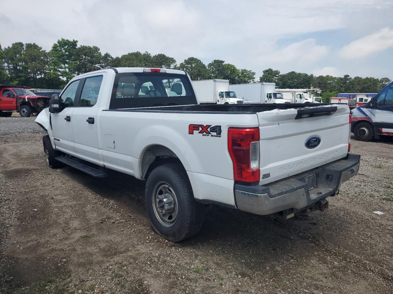 2019 Ford F350 Super Duty white null diesel 1FT8W3BT8KEF92120 photo #3