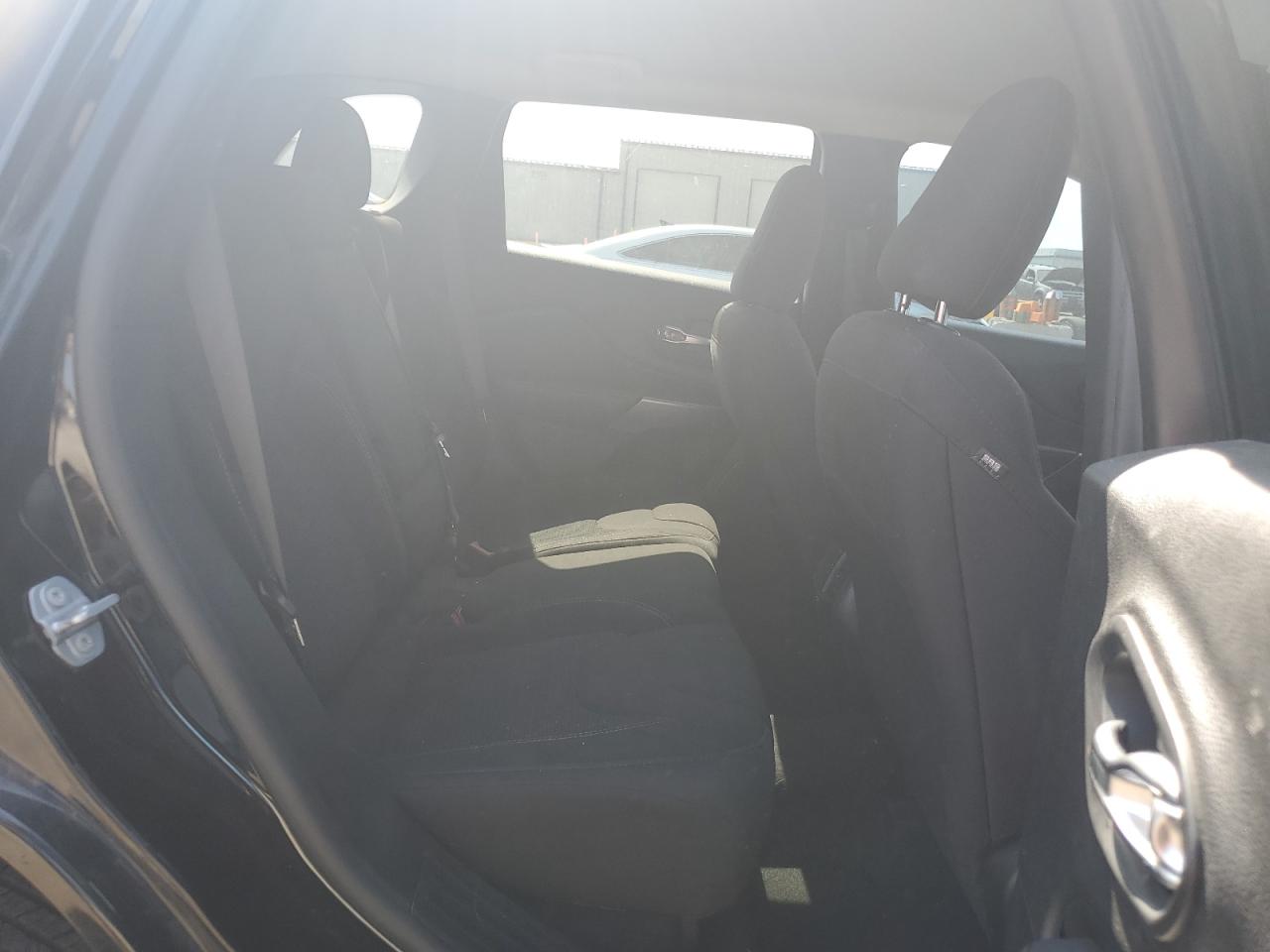 2019 Jeep Cherokee Latitude VIN: 1C4PJLCB8KD411913 Lot: 63329675