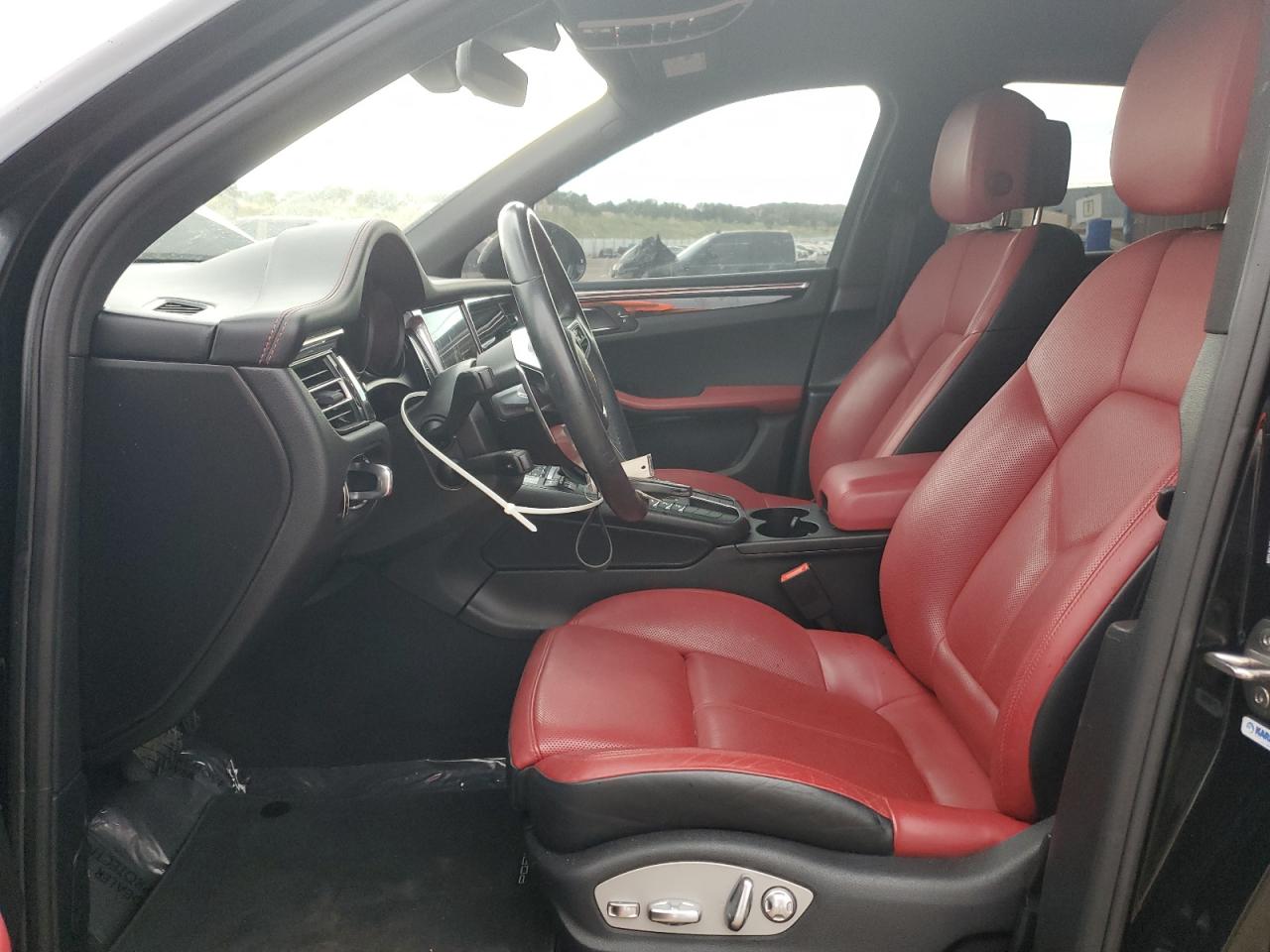 2020 Porsche Macan VIN: WP1AA2A58LLB03918 Lot: 64738225