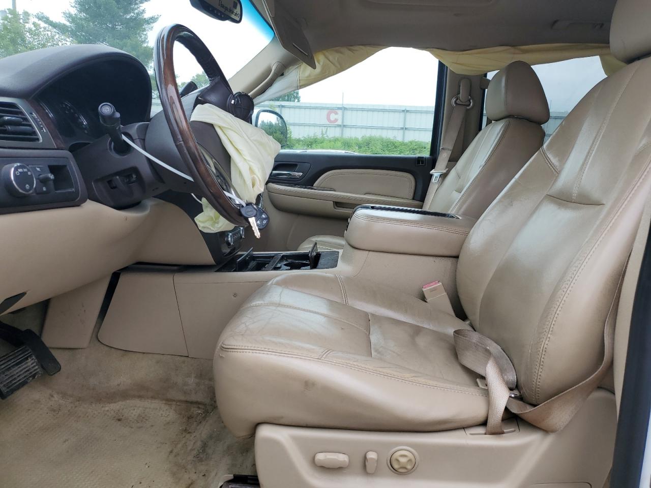 2007 GMC Yukon Xl Denali VIN: 1GKFK66857J233840 Lot: 63386725
