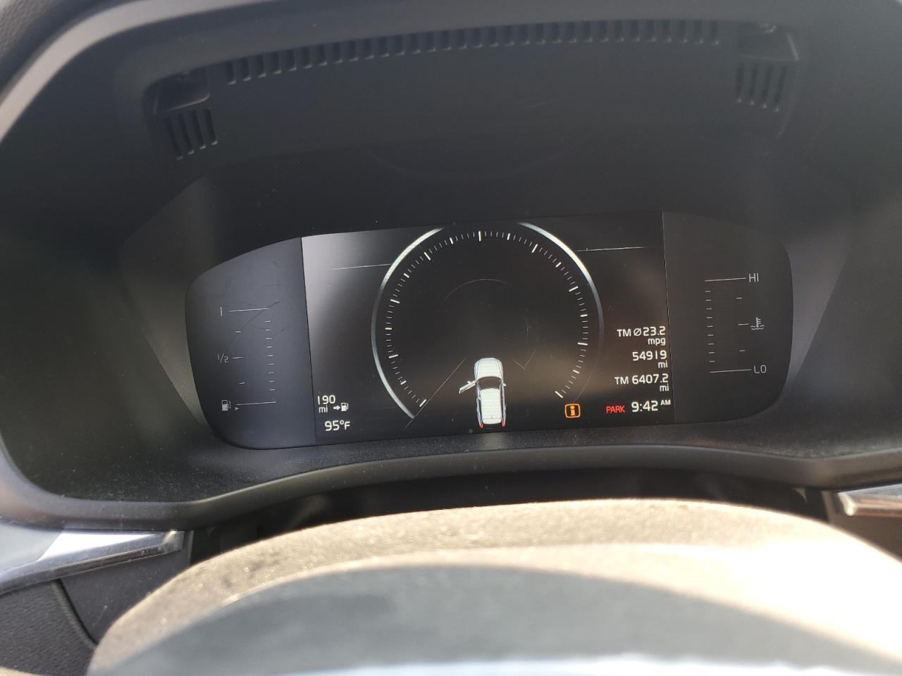 2019 Volvo Xc60 T5 Momentum VIN: LYV102DK8KB192432 Lot: 64134205