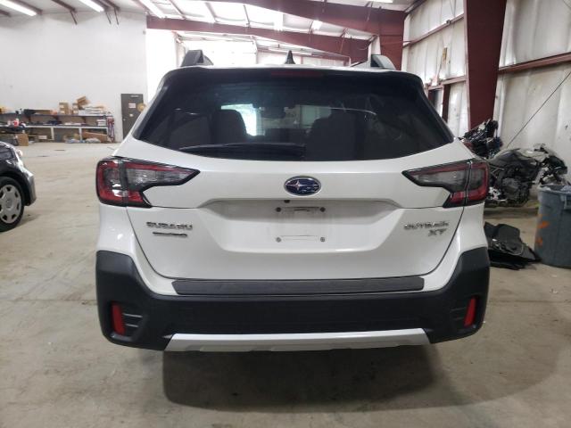  SUBARU OUTBACK 2021 White
