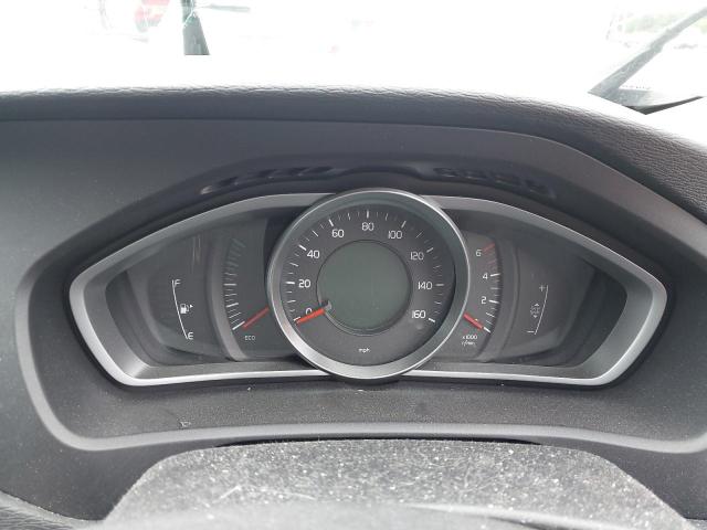 2018 VOLVO V40 MOMENT