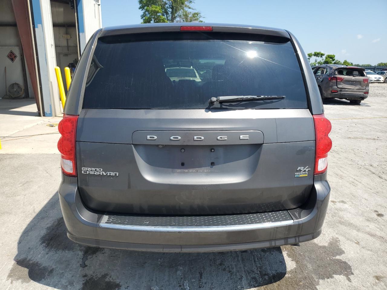 2016 Dodge Grand Caravan R/T VIN: 2C4RDGEG6GR323365 Lot: 65079985