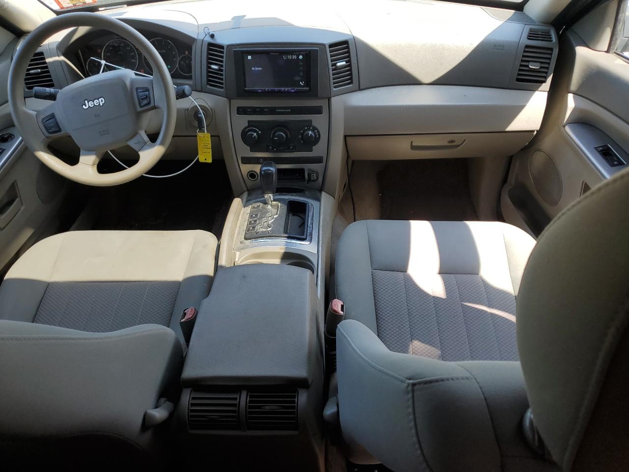 2006 Jeep Grand Cherokee Laredo VIN: 1J4GR48KX6C260246 Lot: 63402615