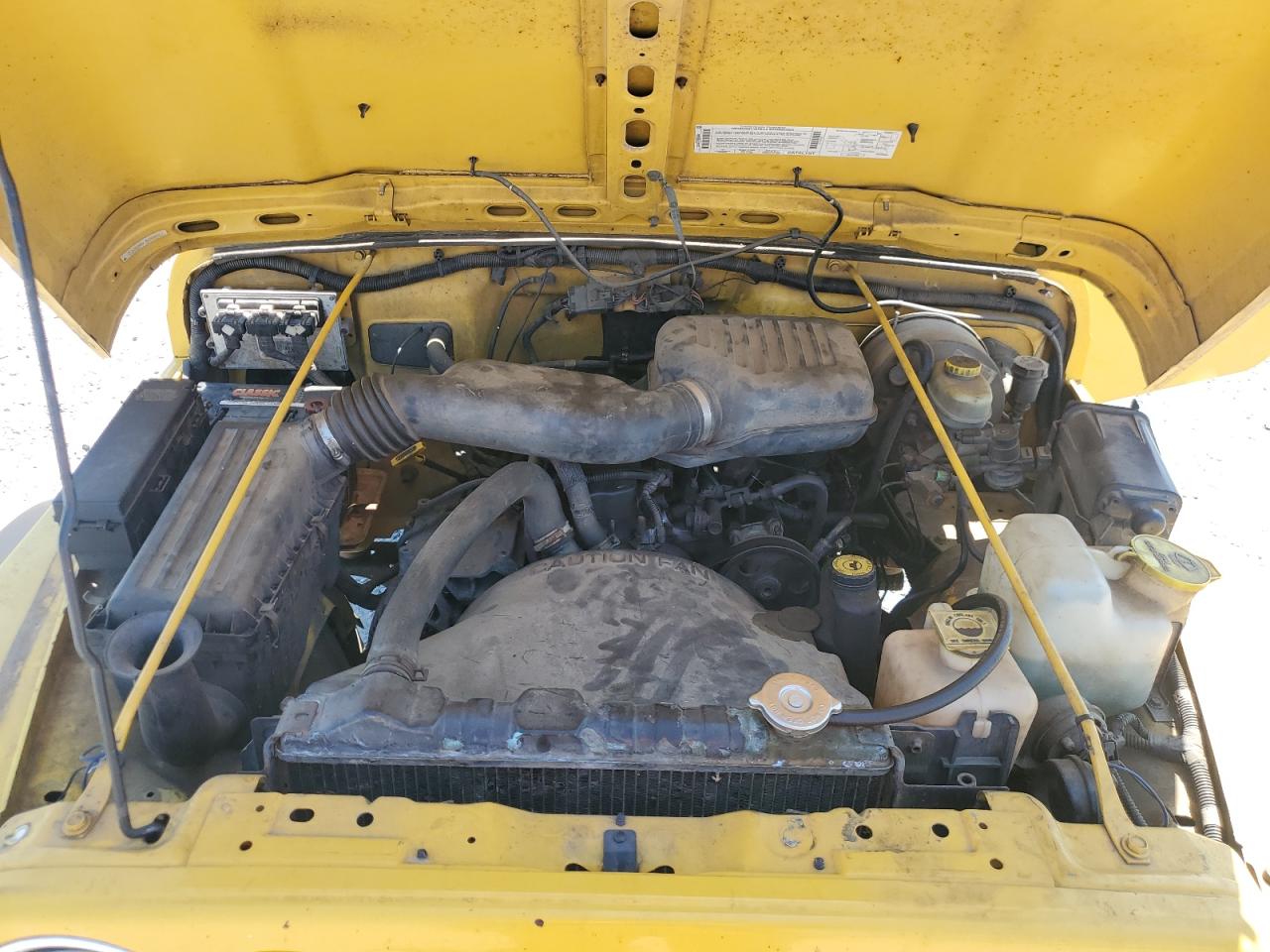 2000 Jeep Wrangler / Tj Se VIN: 1J4FA29P3YP793262 Lot: 64431875