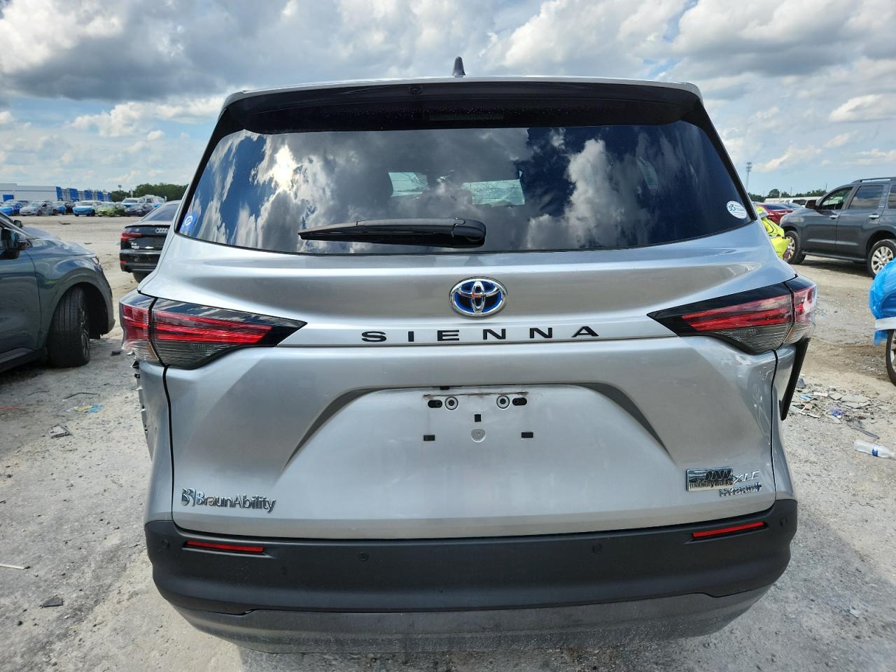 2022 Toyota Sienna Xle VIN: 5TDYRKEC7NS129090 Lot: 63816275