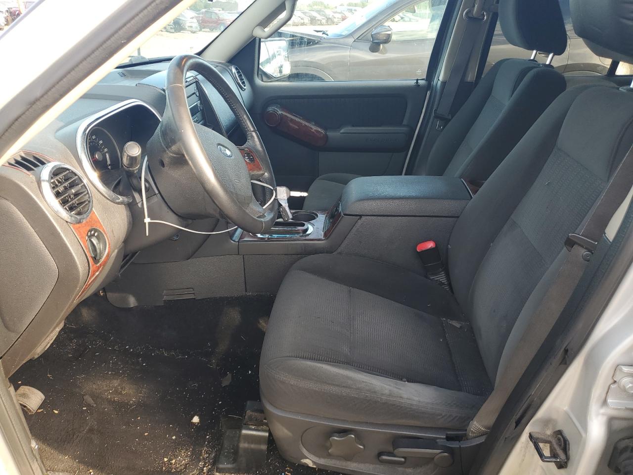 2009 Ford Explorer Xlt VIN: 1FMEU63E99UA34721 Lot: 62804425