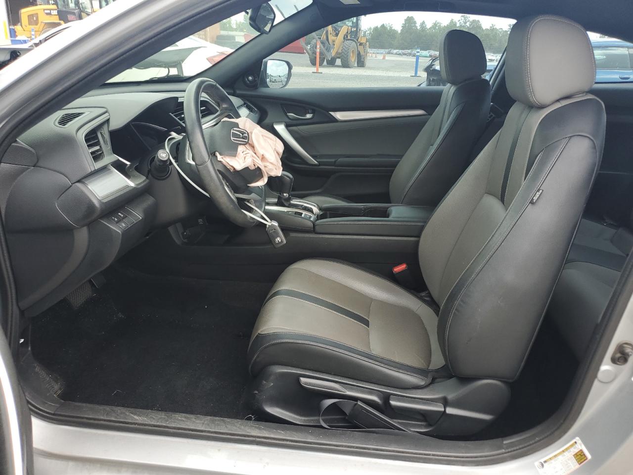 2018 Honda Civic Touring VIN: 2HGFC3B96JH356031 Lot: 65323265