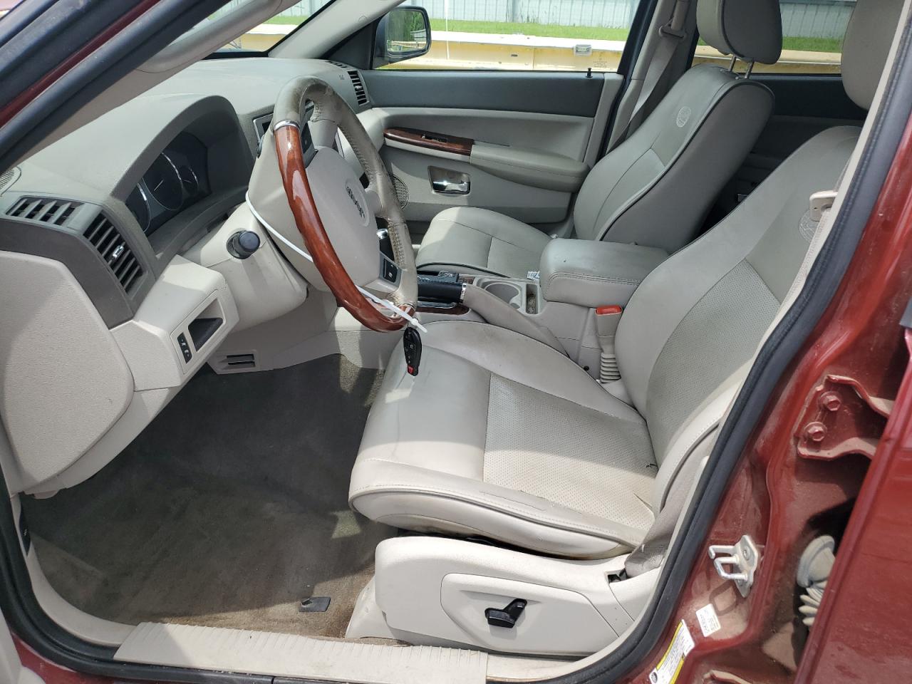 2008 Jeep Grand Cherokee Overland VIN: 1J8HR68208C210683 Lot: 65153735