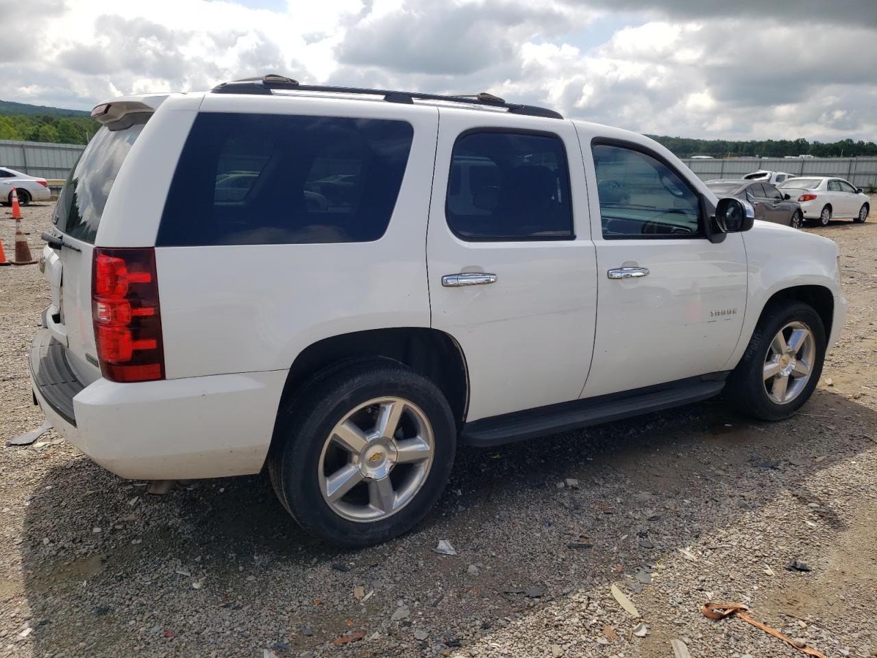 2011 Chevrolet Tahoe C1500 Ls VIN: 1GNSCAE09BR226266 Lot: 64352165