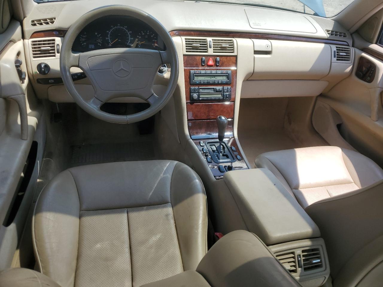 1998 Mercedes-Benz E 320 VIN: WDBJF65F9WA662759 Lot: 63645515