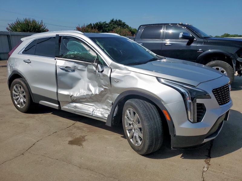  CADILLAC XT4 2021 Серебристый