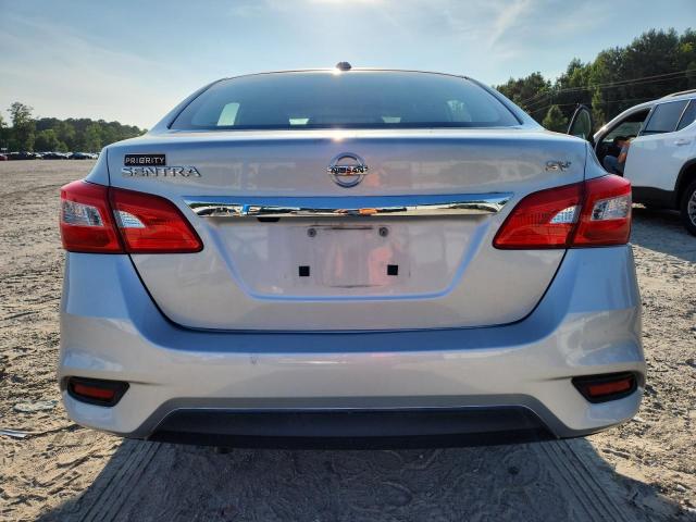  NISSAN SENTRA 2018 Серебристый