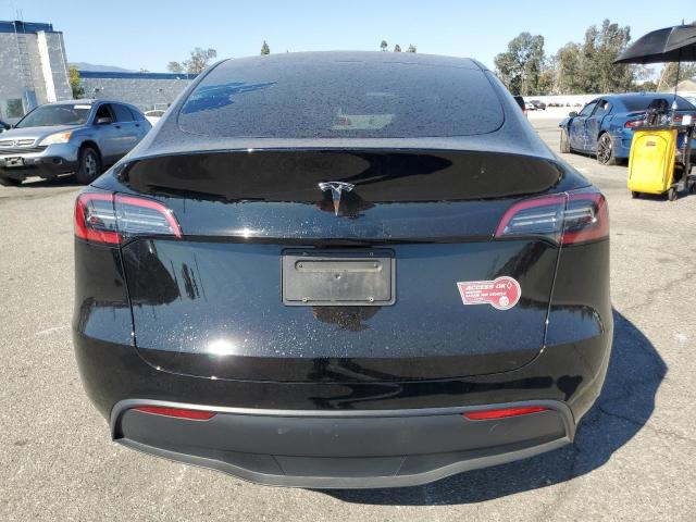  TESLA MODEL Y 2024 Czarny