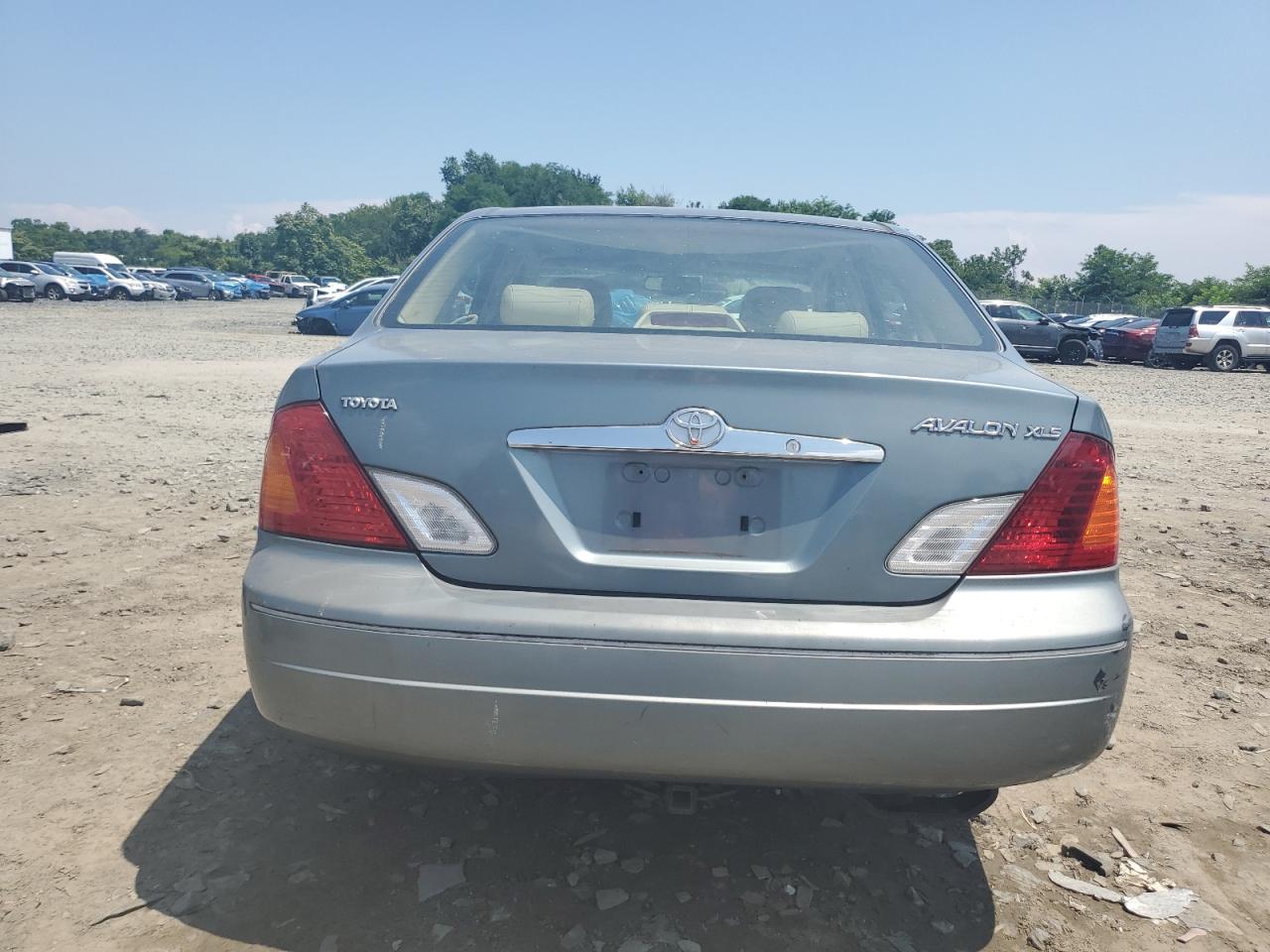 2000 Toyota Avalon Xl VIN: 4T1BF28B8YU017413 Lot: 63616685
