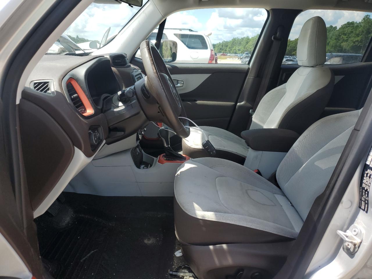 2015 Jeep Renegade Latitude VIN: ZACCJABT3FPB87079 Lot: 64291995