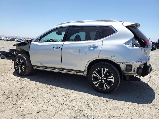  NISSAN ROGUE 2017 Srebrny