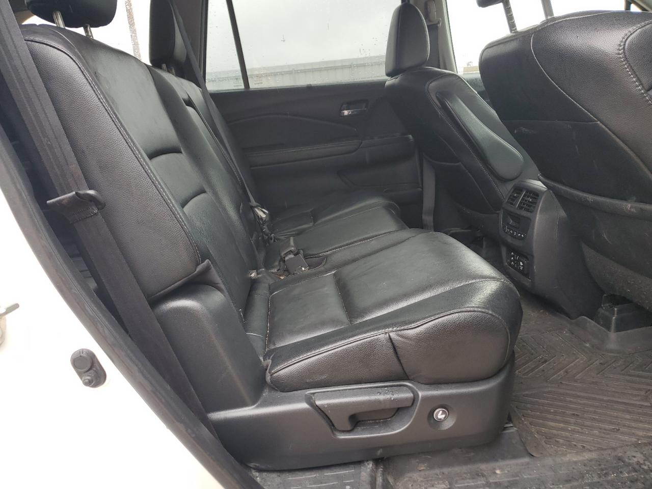 2018 Honda Pilot Touring VIN: 5FNYF5H92JB009576 Lot: 64393635