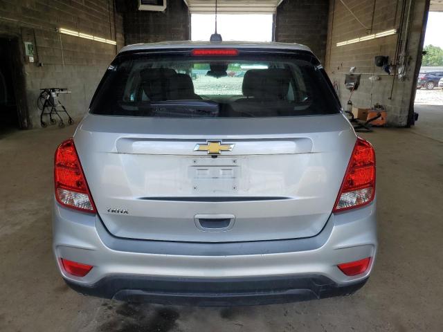  CHEVROLET TRAX 2017 Srebrny