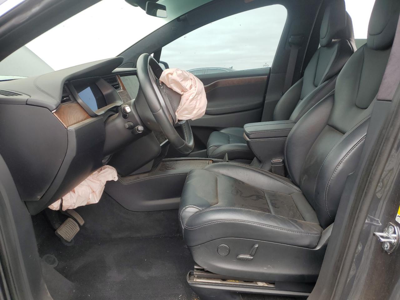 2019 Tesla Model X VIN: 5YJXCDE2XKF189588 Lot: 64865325