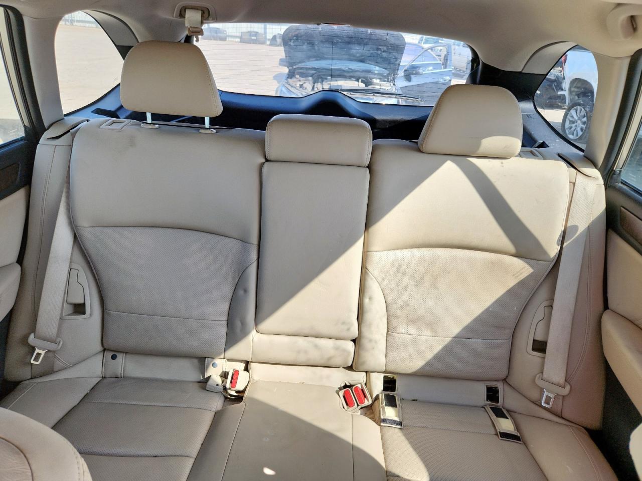 2018 Subaru Outback 2.5I Limited VIN: 4S4BSANC8J3362553 Lot: 63843625