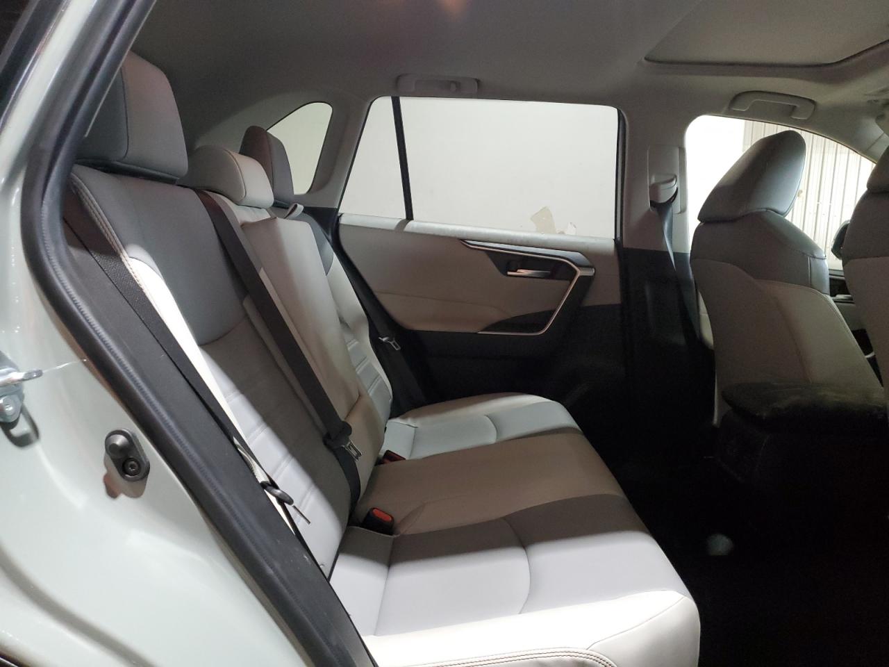 2019 Toyota Rav4 Xle Premium VIN: JTMA1RFV0KD006501 Lot: 65651715