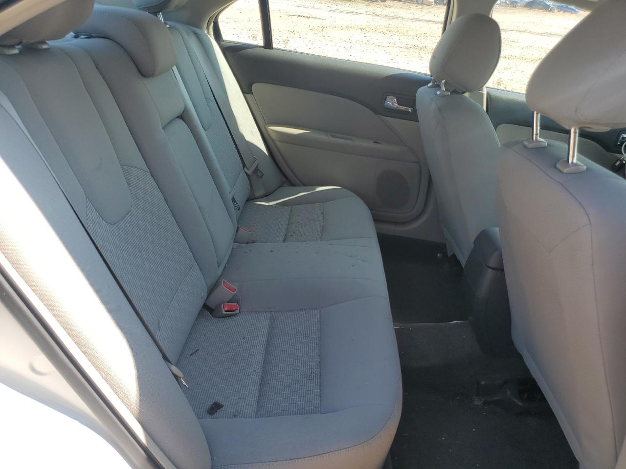 2012 Ford Fusion S VIN: 3FAHP0GA3CR271058 Lot: 65936075