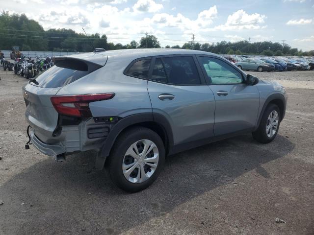  CHEVROLET TRAX 2024 Srebrny