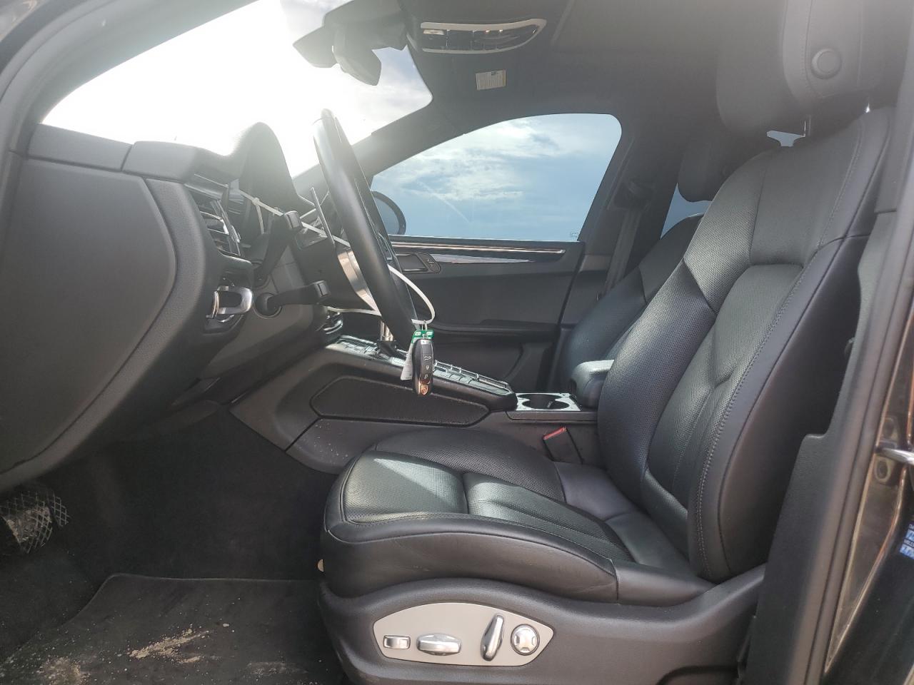 2019 Porsche Macan VIN: WP1AA2A5XKLB05605 Lot: 64361395