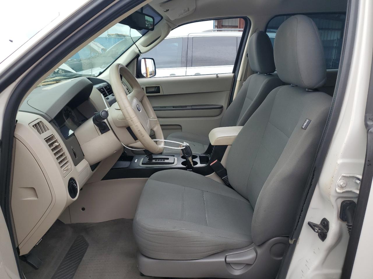 2009 Ford Escape Xls VIN: 1FMCU02799KA87986 Lot: 65410175