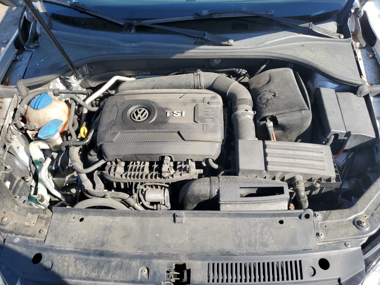 2015 Volkswagen Passat S VIN: 1VWAT7A39FC003092 Lot: 64839705