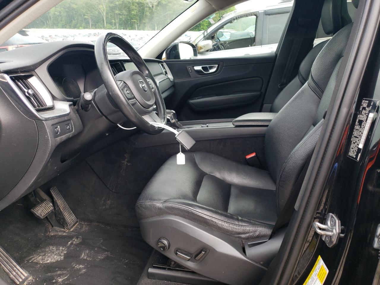 2018 Volvo Xc60 T5 VIN: LYV102RK0JB077542 Lot: 64131645