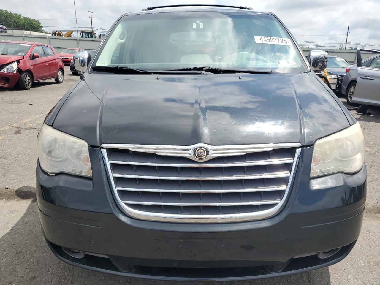 2008 Chrysler Town & Country Touring VIN: 2A8HR54P68R679022 Lot: 64902725