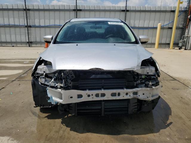  FORD FOCUS 2014 Серебристый