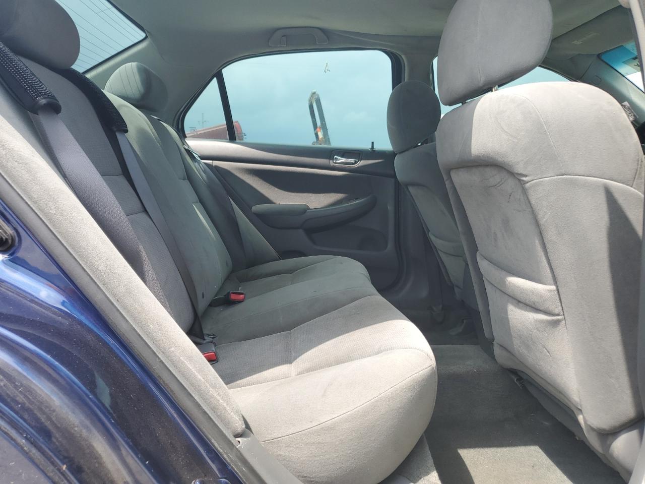 2005 Honda Accord Dx VIN: 1HGCM56175A128141 Lot: 64567615
