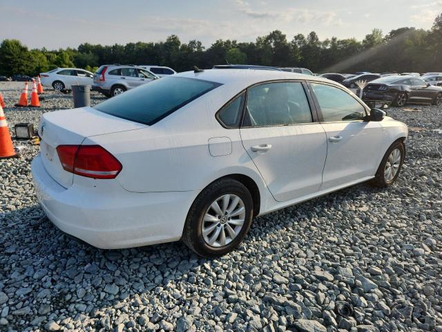  VOLKSWAGEN PASSAT 2013 White
