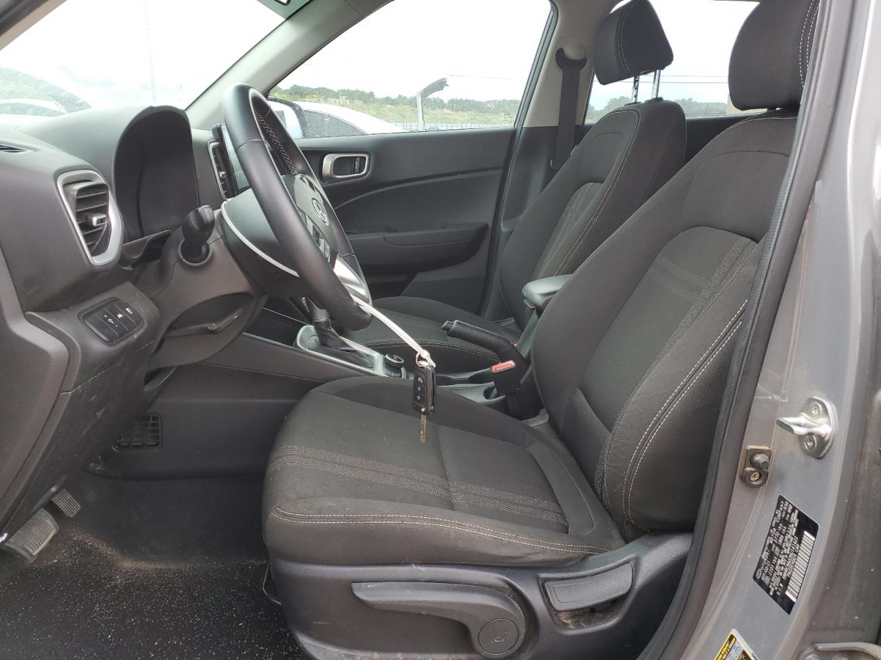 2022 Hyundai Venue Sel VIN: KMHRC8A33NU141422 Lot: 63744515
