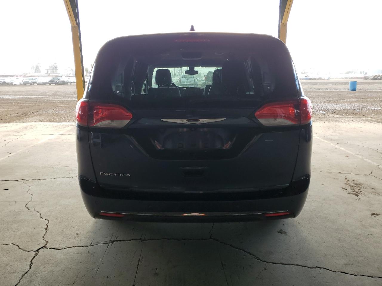 2018 Chrysler Pacifica Touring L VIN: 2C4RC1BG3JR129100 Lot: 63515095
